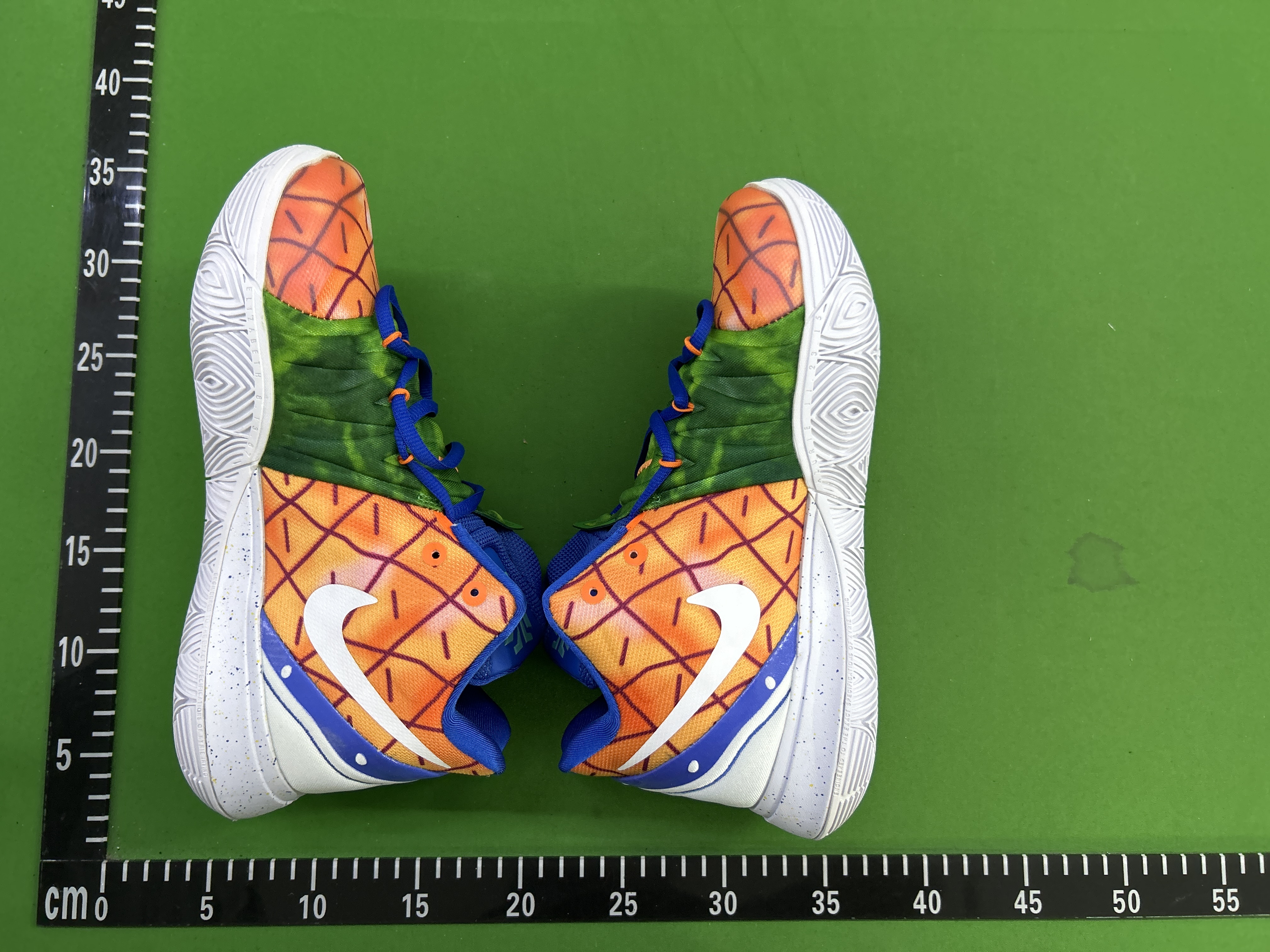 KYRIE 5 SPONGEBOB SQUAREPANTS