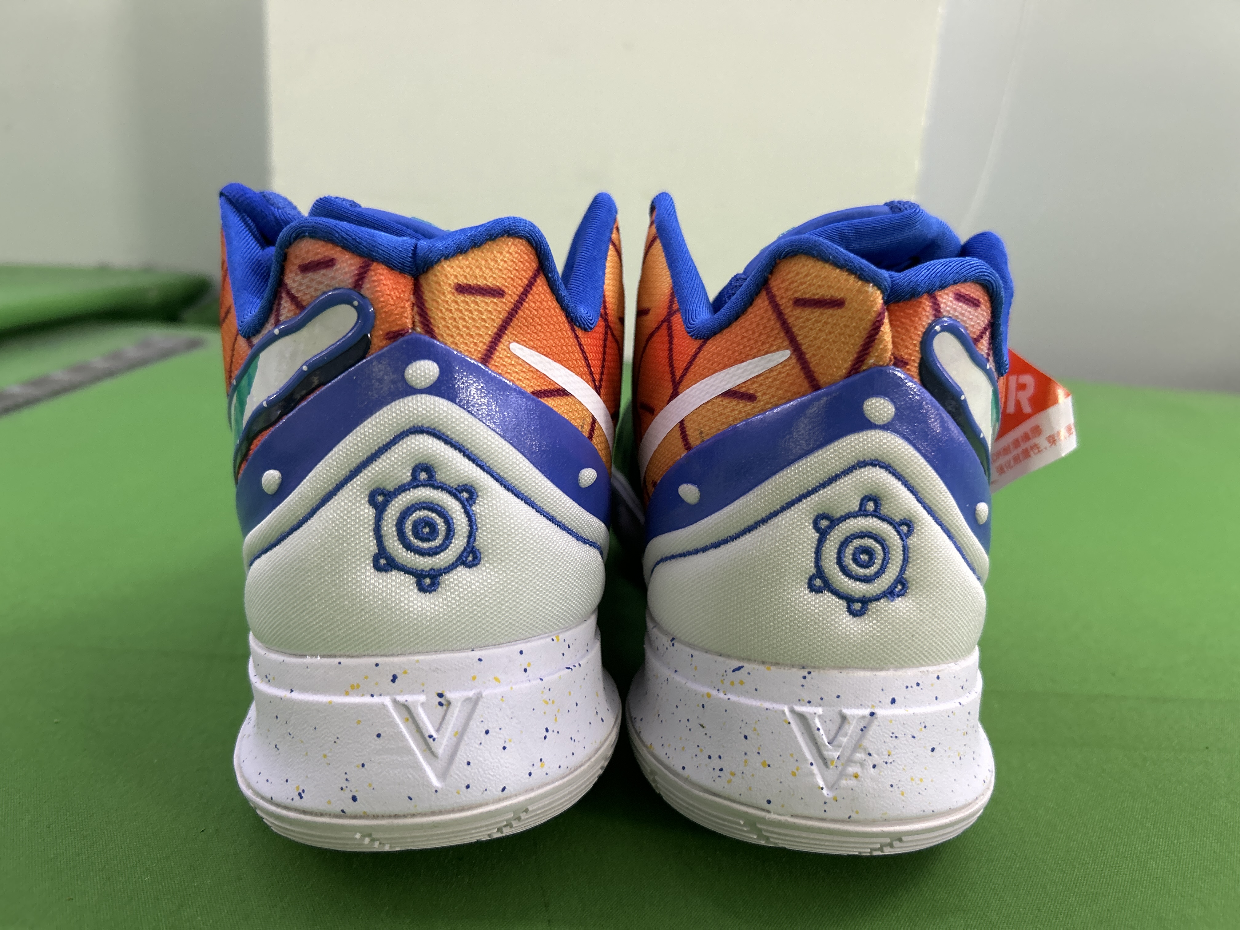 KYRIE 5 SPONGEBOB SQUAREPANTS
