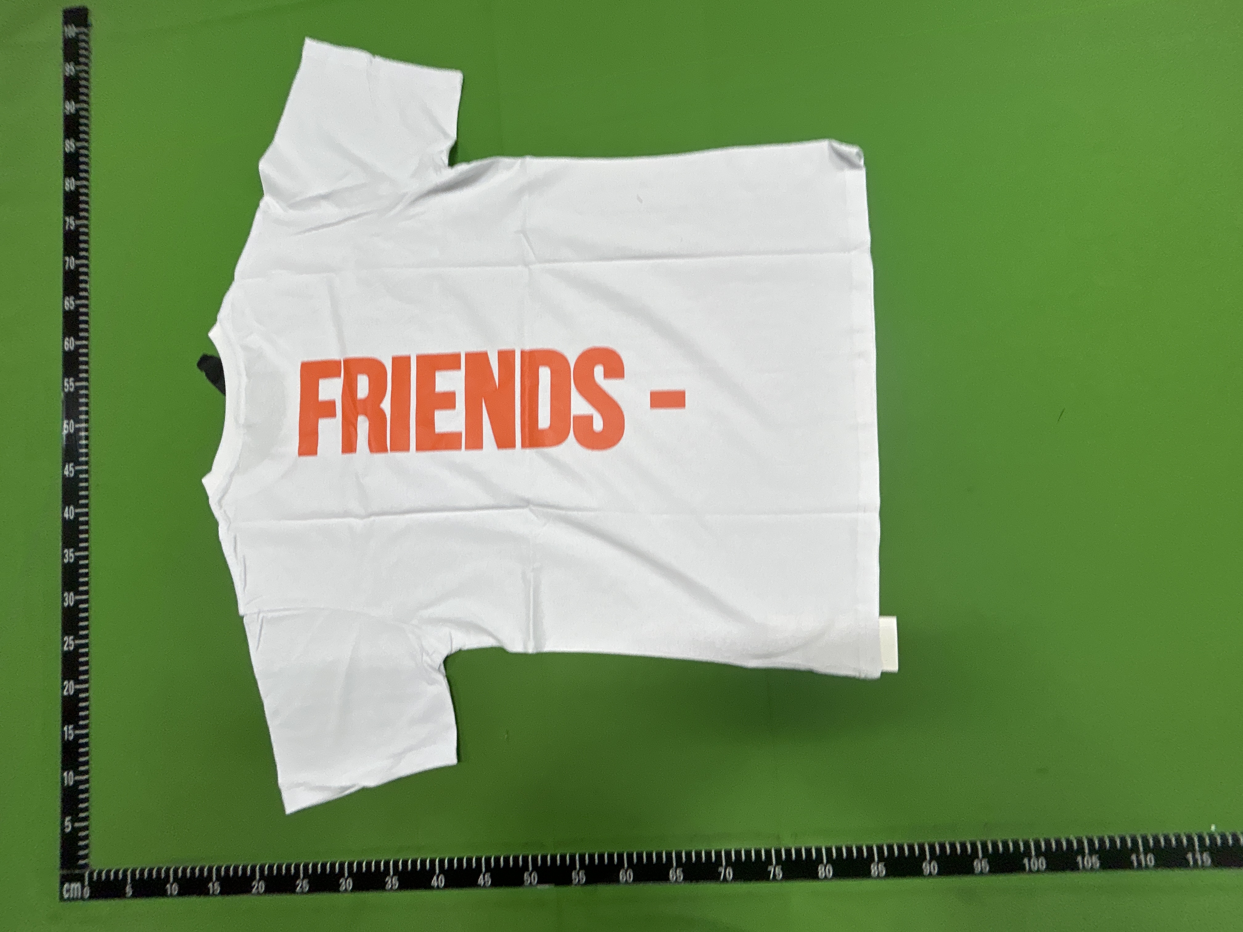Vlonee T-shirt  GOOD INTENTIONS