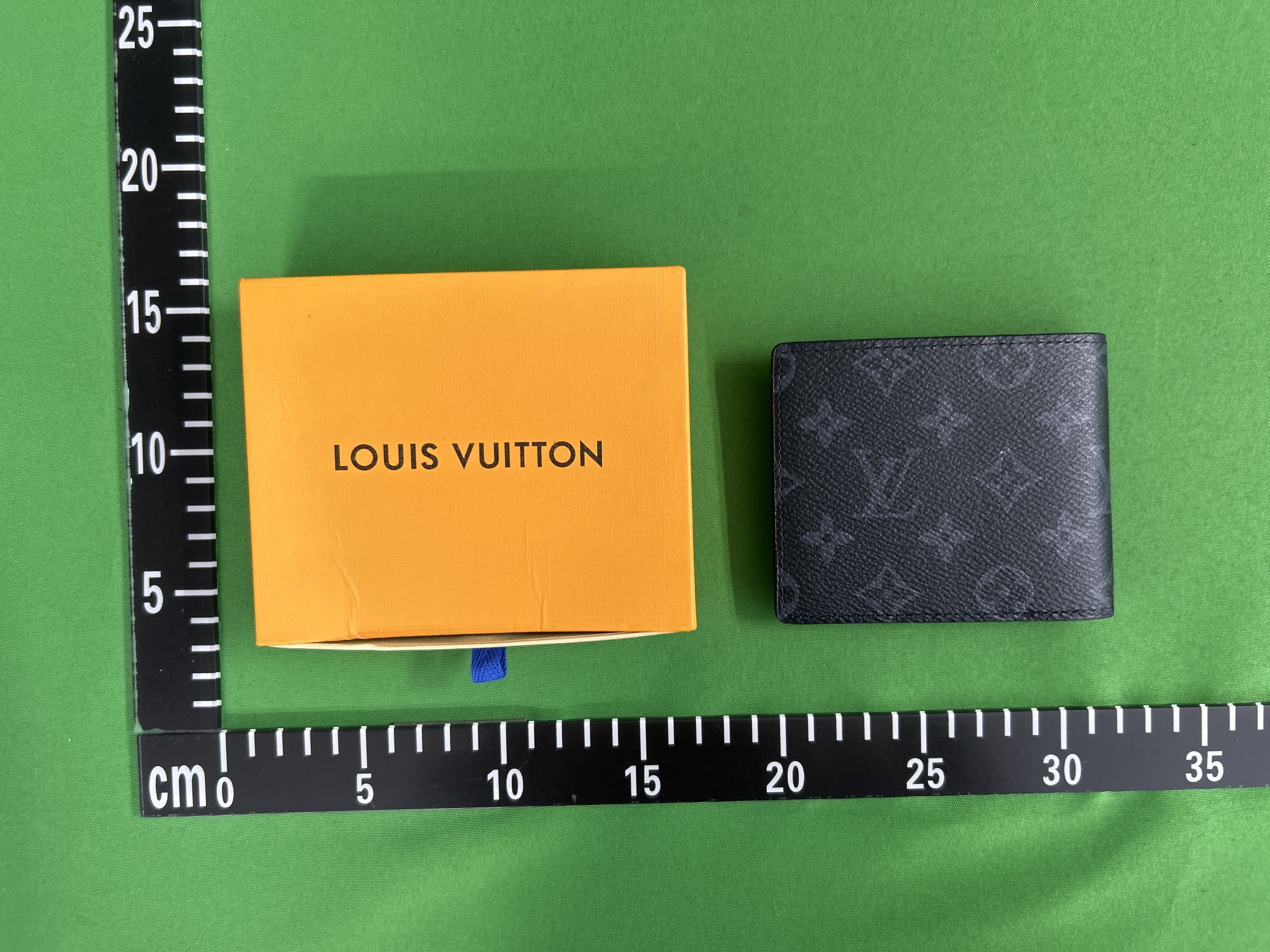 Louis Vuitton Wallet (+8 styles)