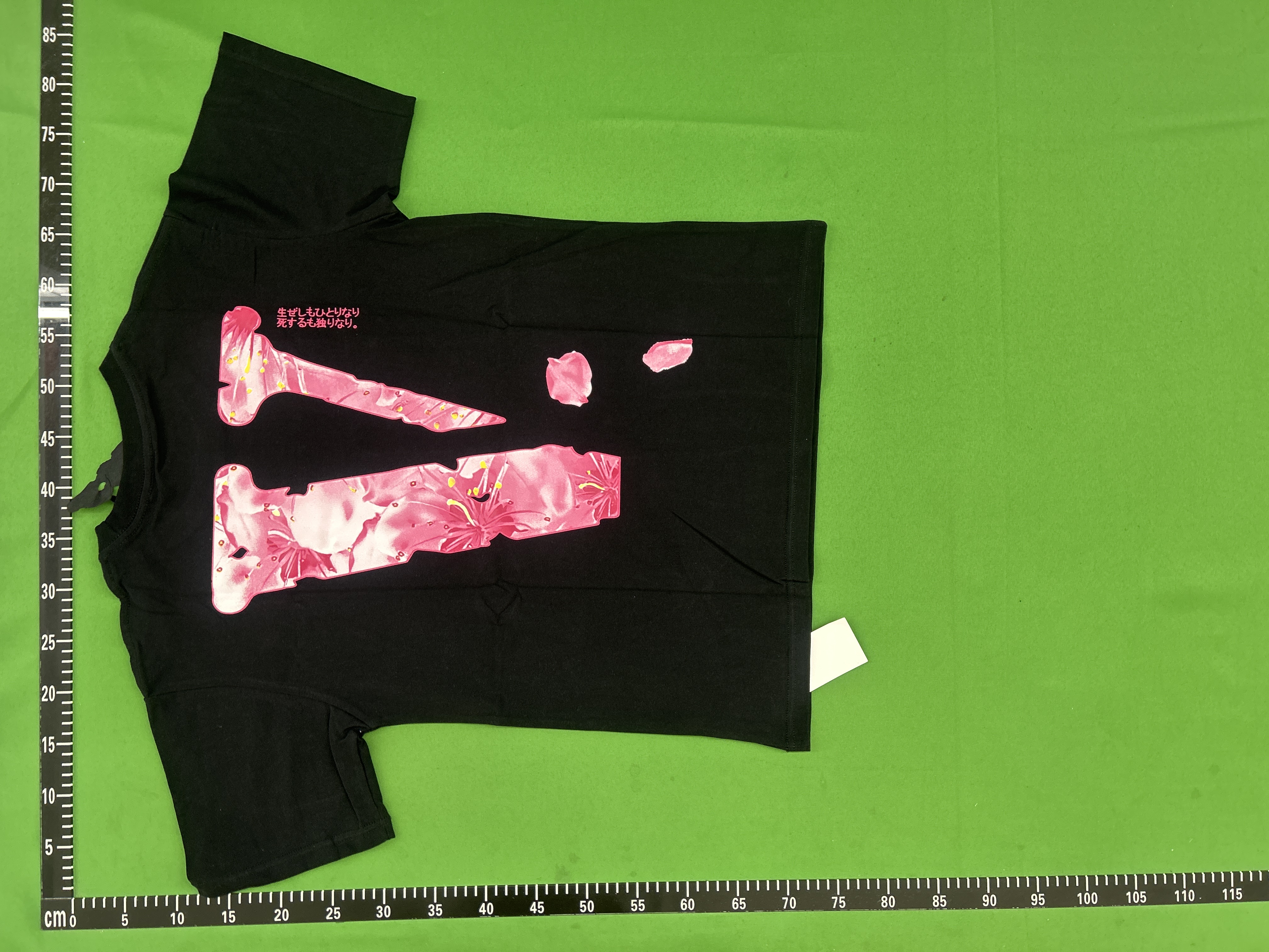 Vlonee T-shirt  GOOD INTENTIONS