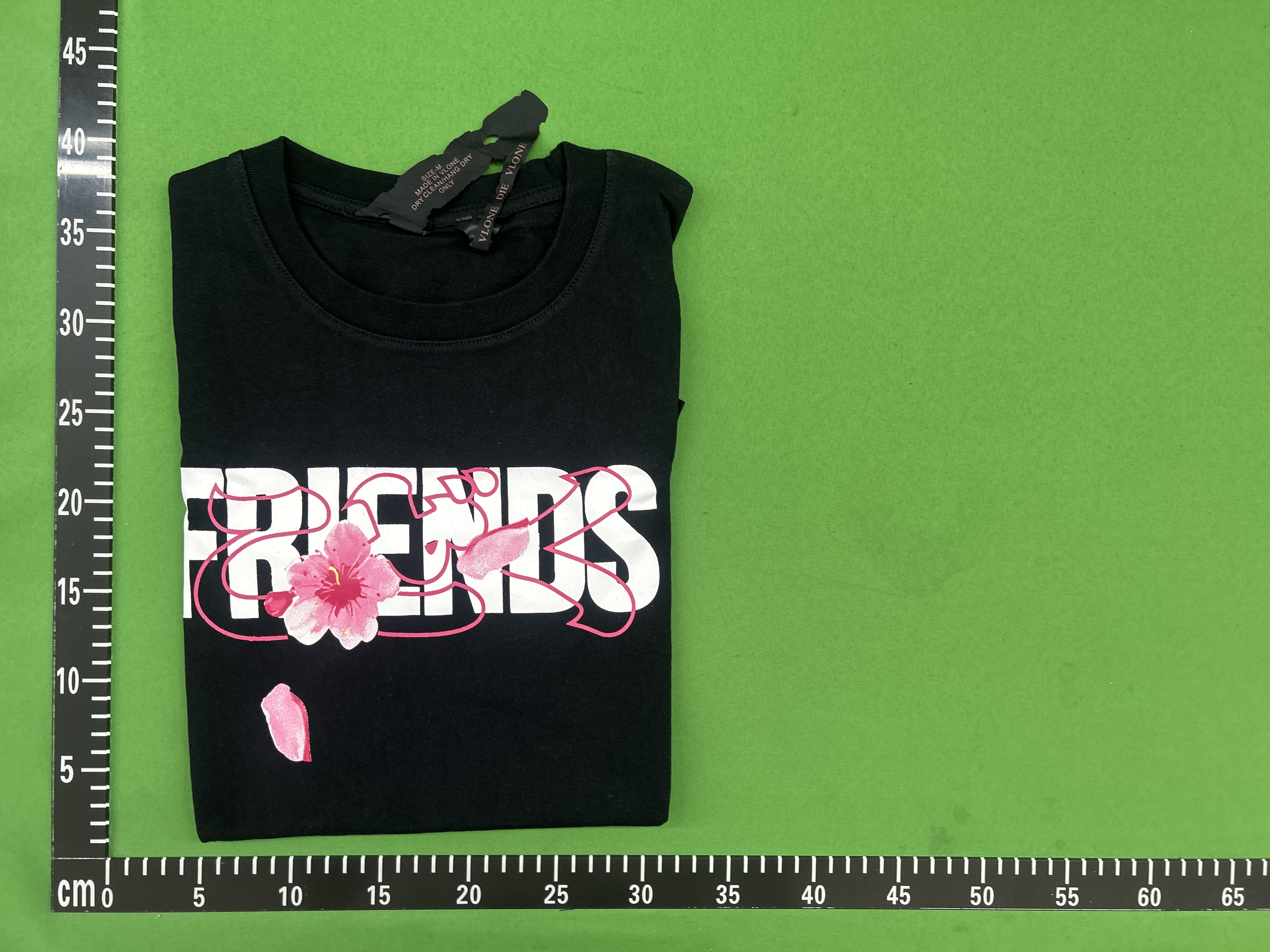 Vlonee T-shirt  GOOD INTENTIONS