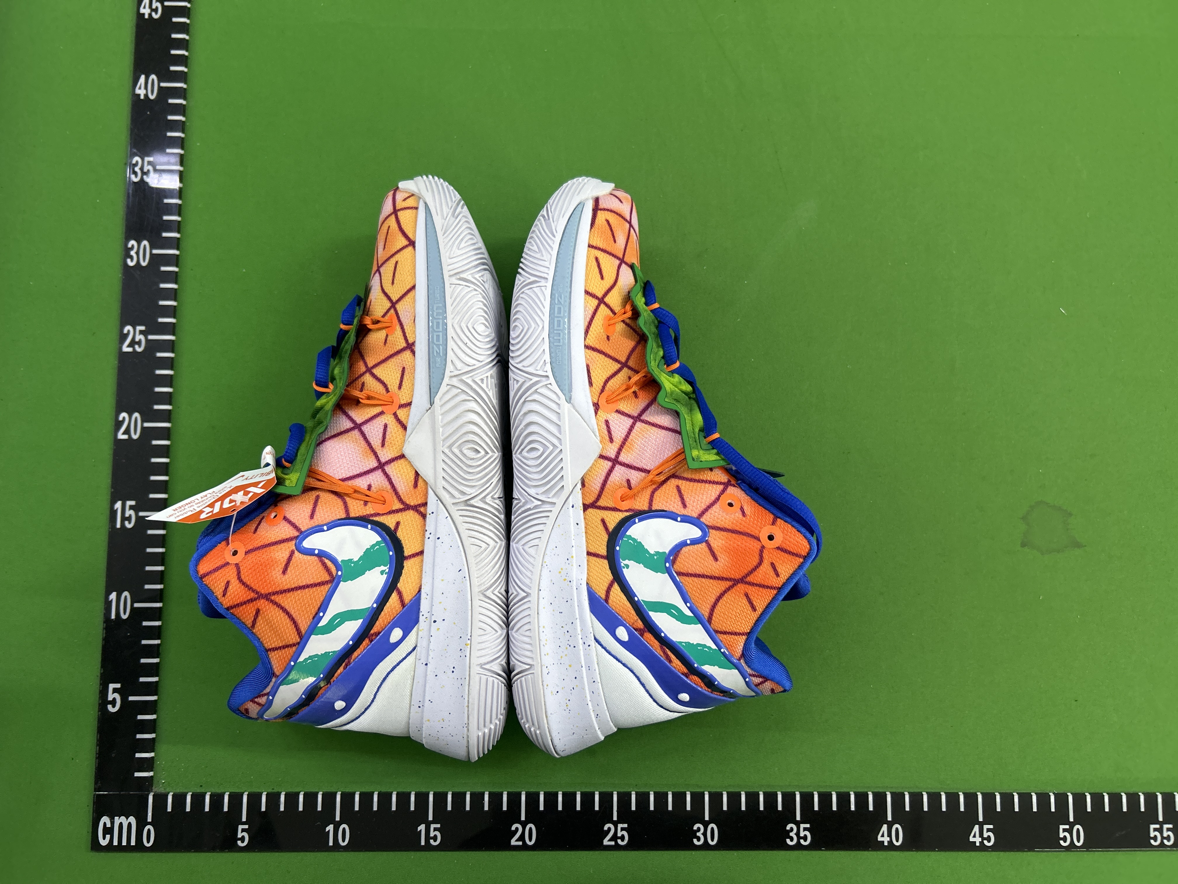 KYRIE 5 SPONGEBOB SQUAREPANTS