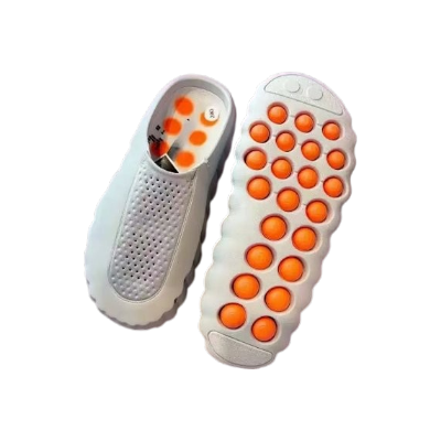 Nike Mind 100 slides