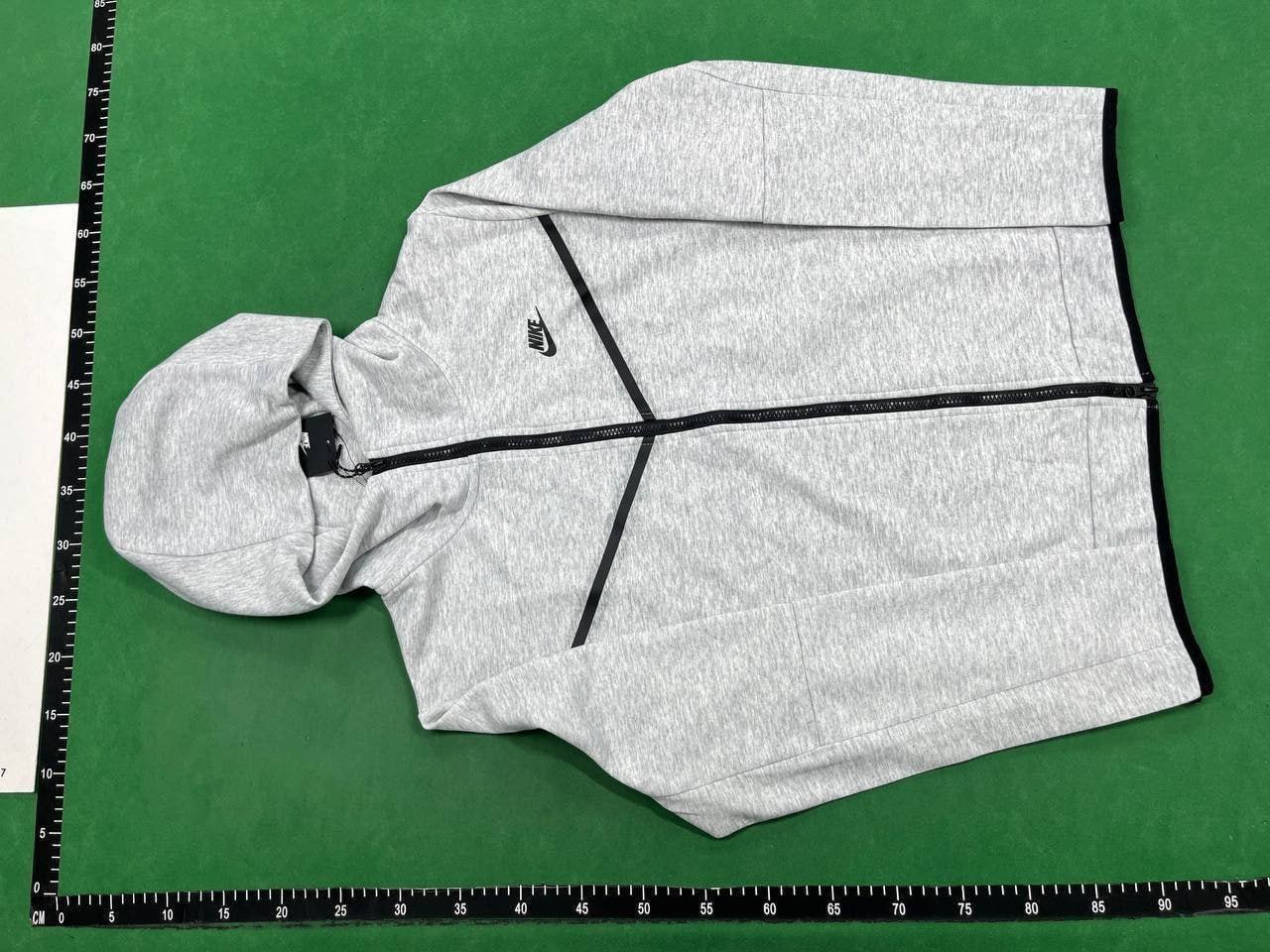 Nike Tech Fleece Hoodie & Pants