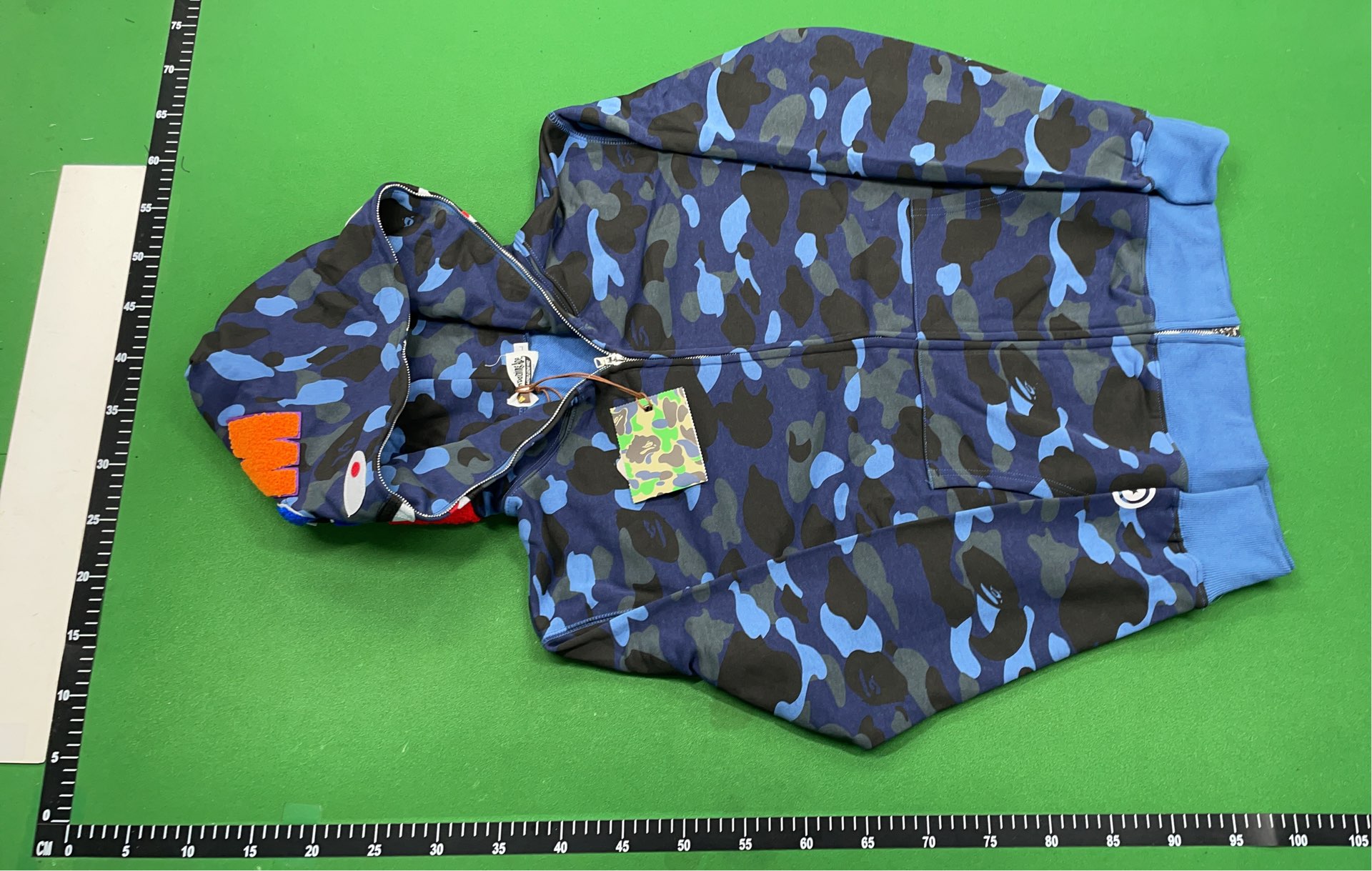 Bape Hoodie / Shorts